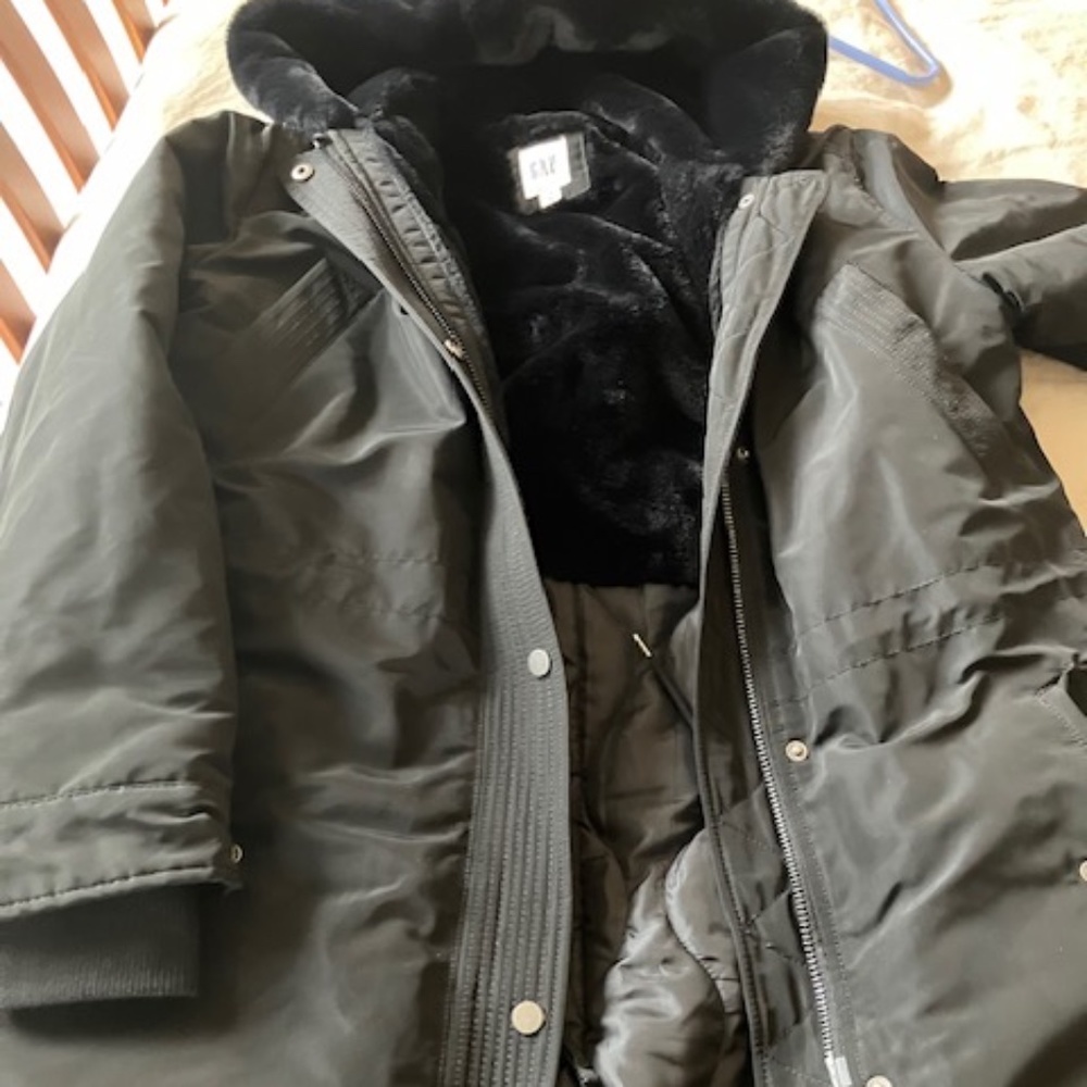 Super warm Gap coat, waterproof, zip and snap front, lined